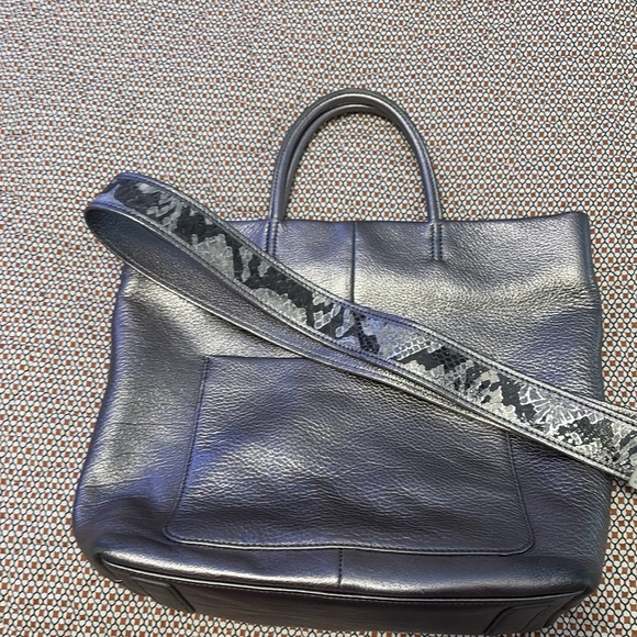 HOBO Silver Metallic Leather Shoulder Bag - Picture 7 of 8